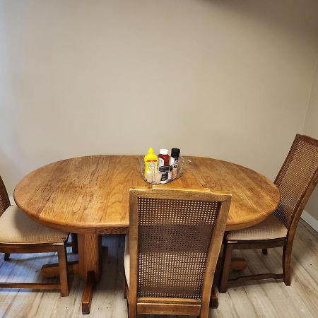 Economical Homestay Burnaby Eksteriør billede