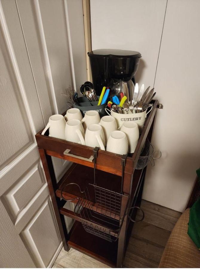 Economical Homestay Burnaby Eksteriør billede