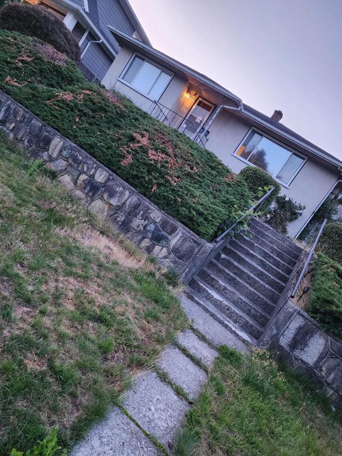 Economical Homestay Burnaby Eksteriør billede